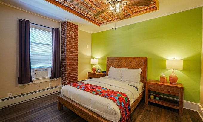 Milford House | Quaint Room in Milford: A Sweet Escape for Familie