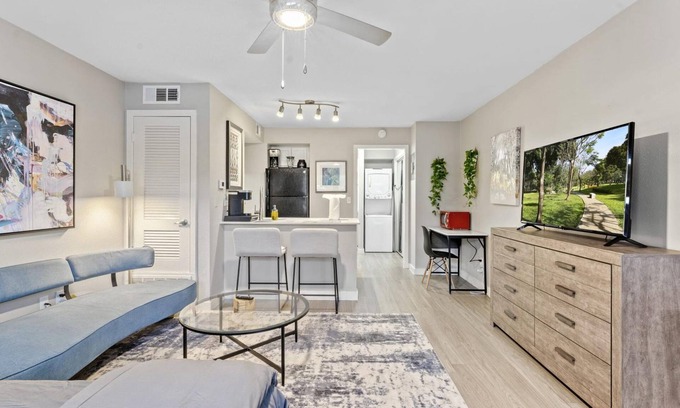 Allandale Apartment | Quaint Studio Close to Downtown and Domain