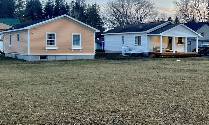 Hartwick Cottage | Quaint Village Cottage