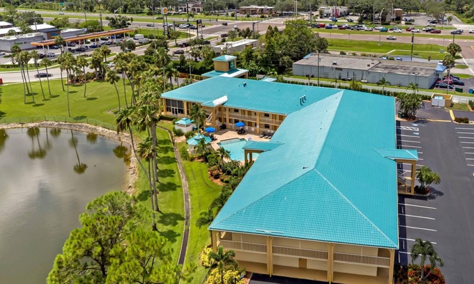Bradenton Hotel | Quality Inn Bradenton North I-75