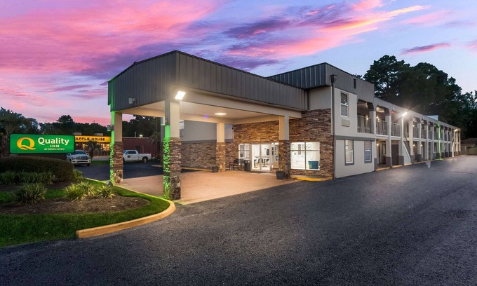 West Ashley Hotel | Quality Inn Charleston - West Ashley