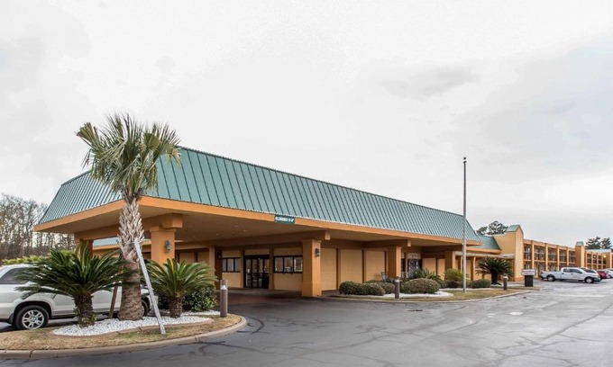 Savannah Hotel | Quality Inn Savannah Midtown