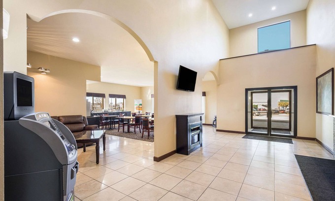 Caseyville Hotel | Quality Inn & Suites Caseyville - St. Louis