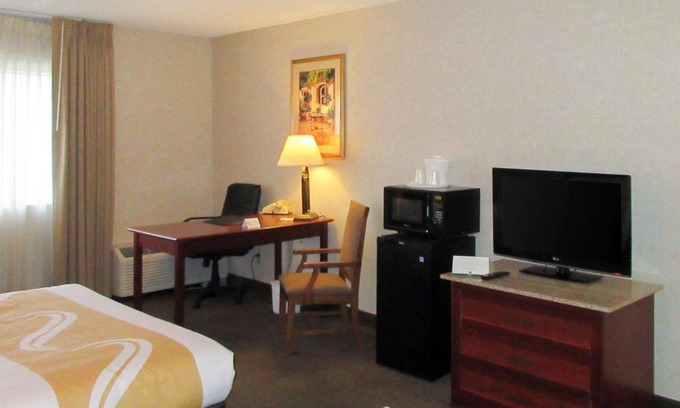Broadbent Business Park Hotel | Quality Inn & Suites Downtown - University Area
