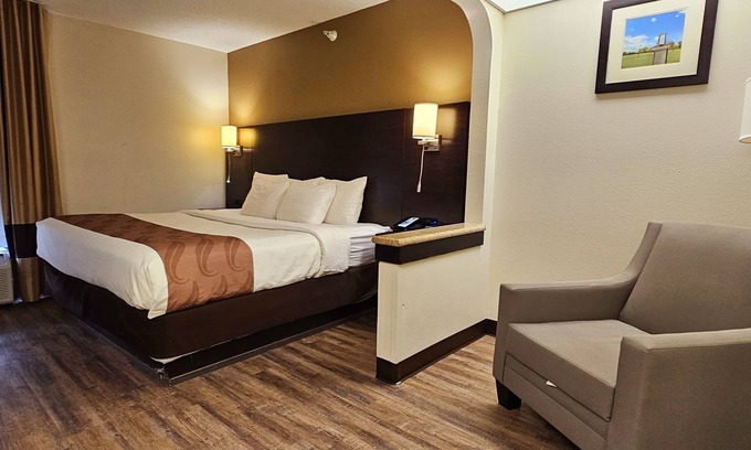 Cahokia Hotel | Quality Inn & Suites near St. Louis and I-255