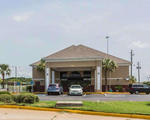 Gunter Afs Hotel | Quality Inn & Suites North Montgomery