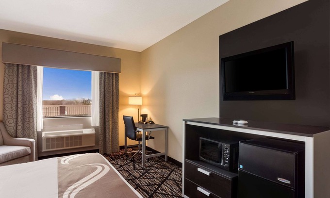 Pearl Hotel | Quality Inn & Suites Pearl - Jackson