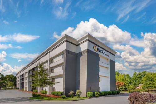 Morrisville Hotel | Quality Inn & Suites Raleigh Durham Airport