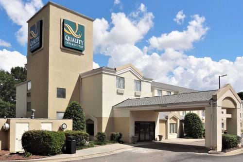 Northeast Raleigh Hotel | Quality Inn & Suites Raleigh North