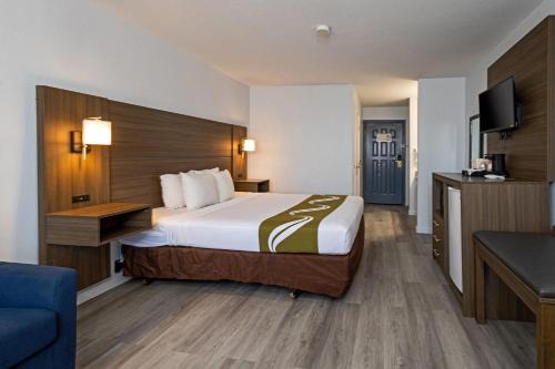 Tulare Hotel | Quality Inn & Suites Tulare