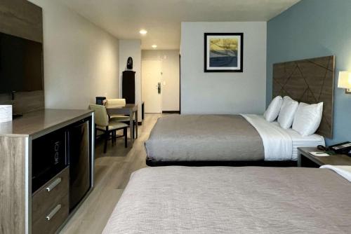 Tracy Hotel | Quality Inn Tracy I-205