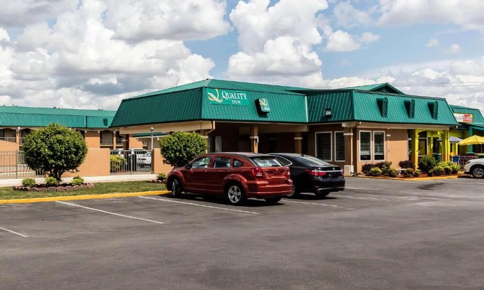 Tullahoma Hotel | Quality Inn