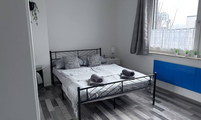Mitte-Sud Apartment | Quartier 4 - Gemütliche Ferienwohnung