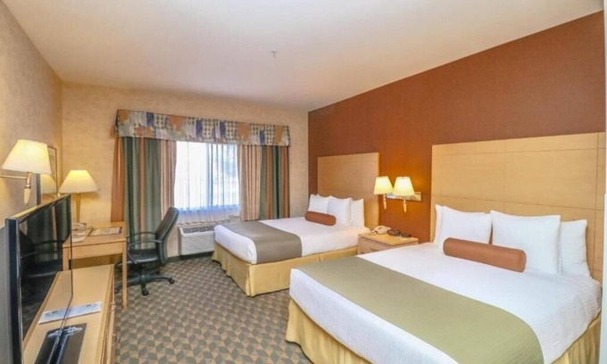 North Las Vegas Apartment | Queen Room Near Shadow Creek Golf Course LAS