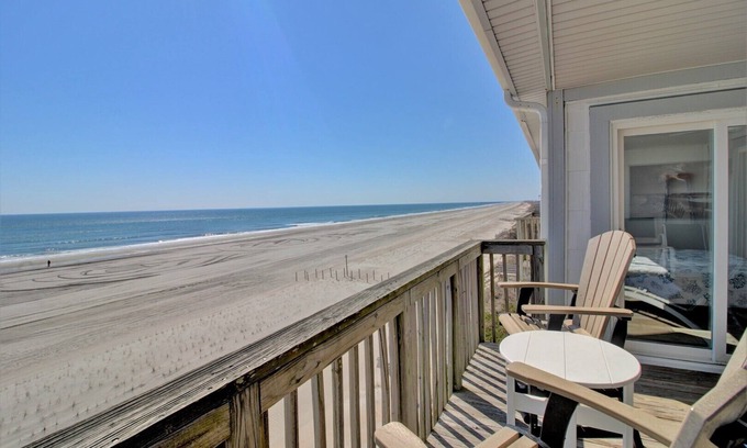 Topsail Beach Condo | "Queen's Grant A-302" Oceanfront Condo + Community Pool, Boat Docks