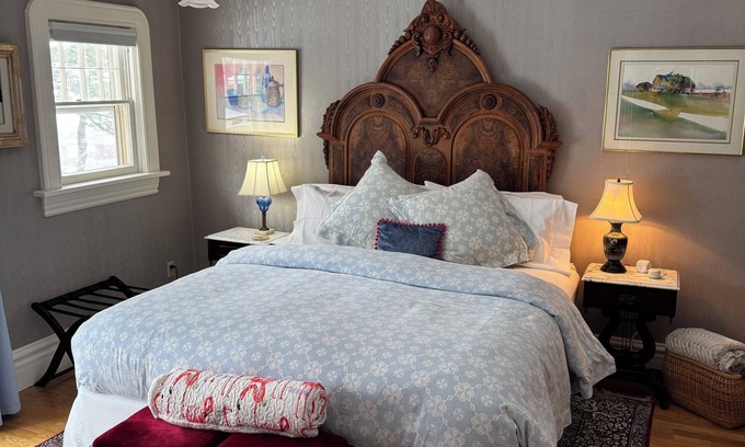 Bayfield Bed & Breakfast | Queen's View B&B- Queen's Room, Sauna, Pool, Garden, Lake Views, Bayfield, WI