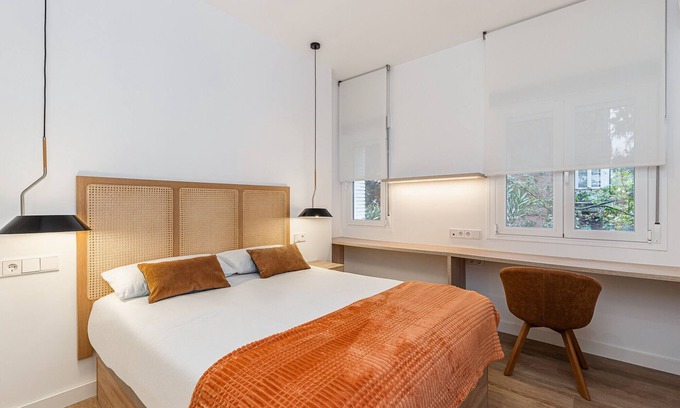 Hispanoamerica Bed & Breakfast | Queens Bernabéu II - Alquiler Corta Duración