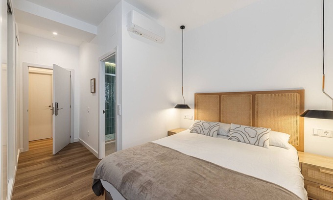 Hispanoamerica Bed & Breakfast | Queens Bernabéu VI - Alquiler Corta Duración
