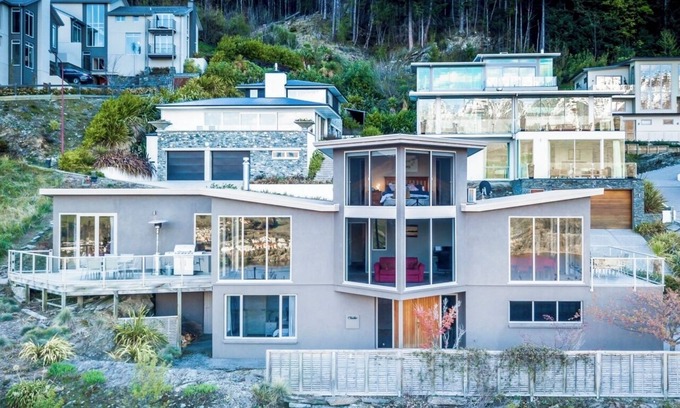 Queenstown House | Queenstown Views on Olivers