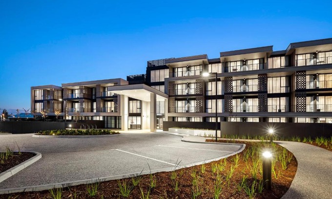Soldiers Hill Apartment | Quest Ballarat Station