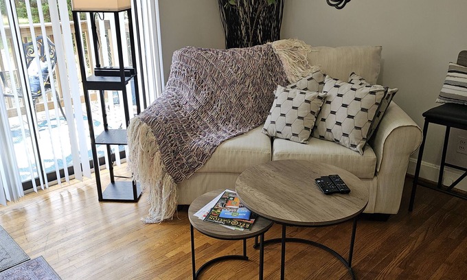 Wade Hampton Apartment | Quiet 1-bedroom apartment 5 miles to Greenville or Greer SC. City/country combo