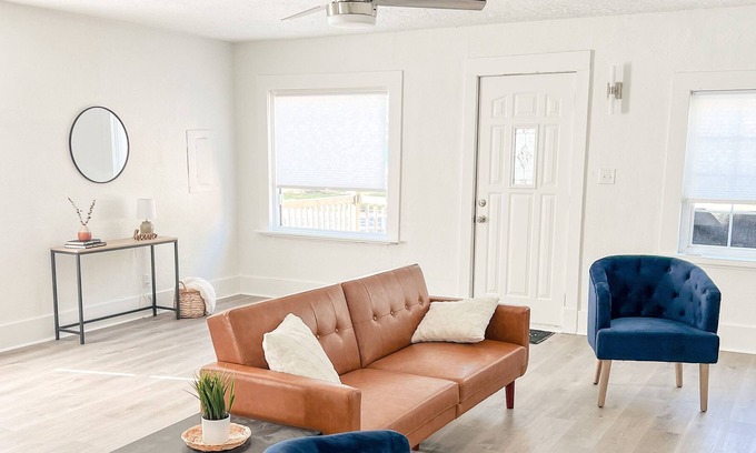 Niles House | Quiet 2-bedroom home with River view | ideal for long stays