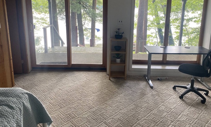 Cable Cabin | Quiet 3-level lakefront condo on Lake Owen
