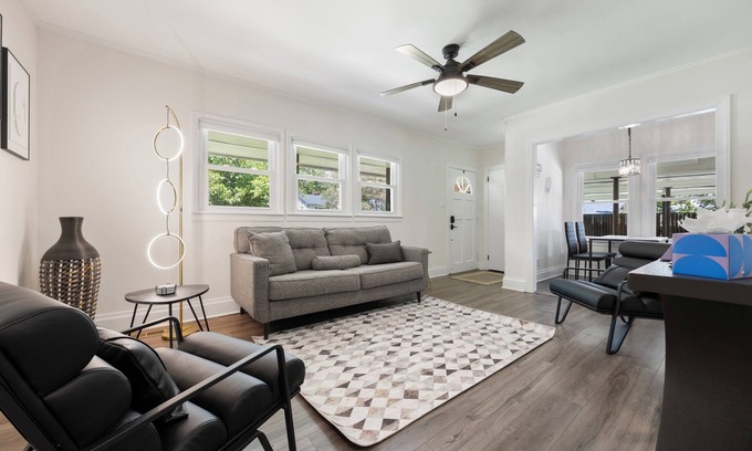 Durham House | Quiet and contemporary home in coveted Watts-Hillendale. Close to Duke/VA.