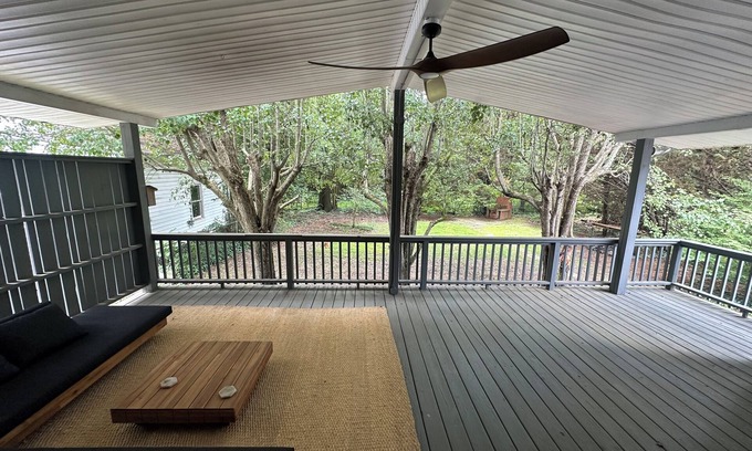 Greensboro House | Quiet and Cozy 2-bedroom house in charming Greensboro with WiFi, AC
