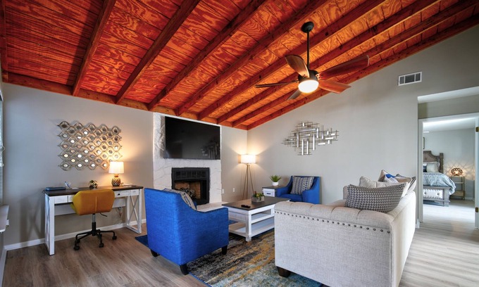 Warner Robins House | Quiet and cozy home with in-ground pool close to shopping.
