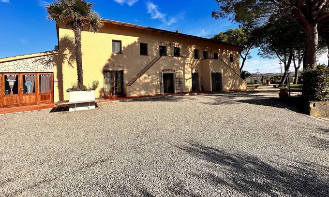 Lari Apartment | Quiet and nice holiday complex in Tuscany, pool,Wi-Fi,T6