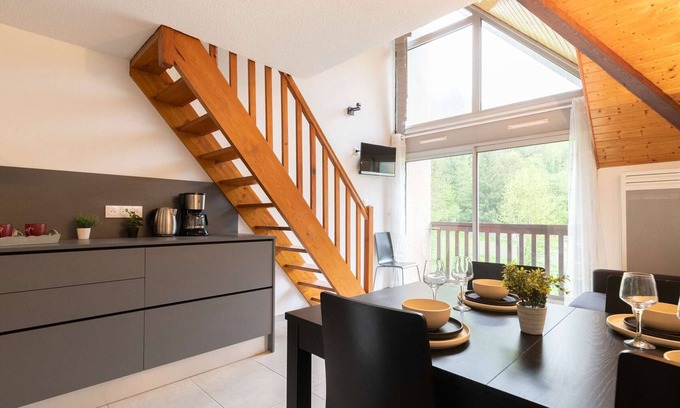 Saint-Lary-Soulan Apartment | Quiet apartment near center and slopes, south balcony, free shuttle
