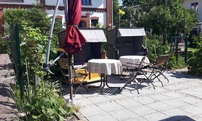Alt Gaarz Apartment | quiet apartment near the beach in the center