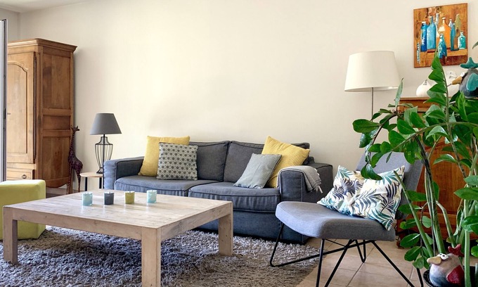 Nord Apartment | Quiet apartment, 3 bedrooms, air conditioning, parking, terrace on gardens