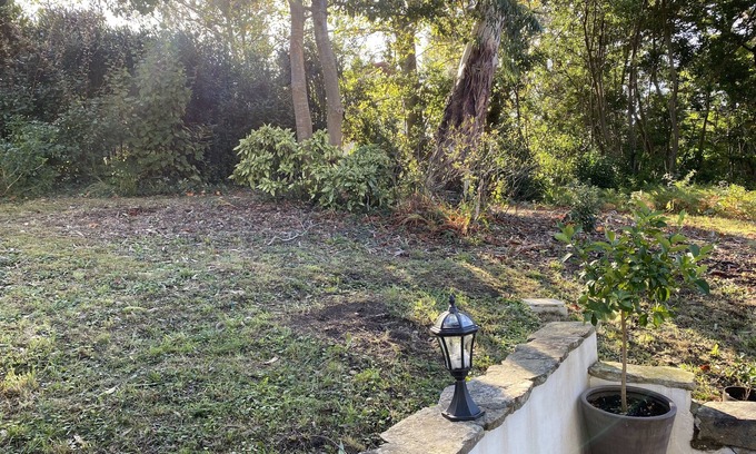 Saint-Jean-de-Luz Apartment | Quiet apartment in a wooded garden 10 minutes from the beach.