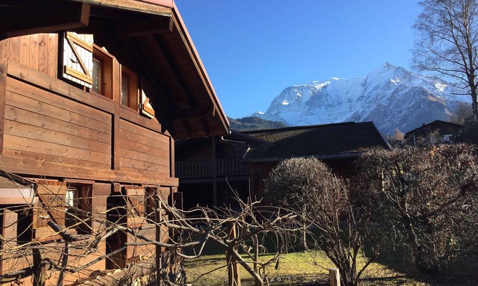 Saint-Gervais-les-Bains Ski Chalet | quiet chalet with view of mont blanc, saint nicolas de veroce
