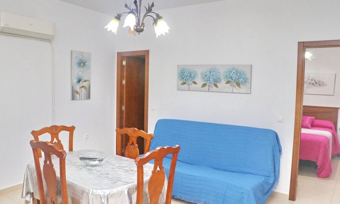 Conil de la Frontera City Center Apartment | Quiet central apartment for 3 people