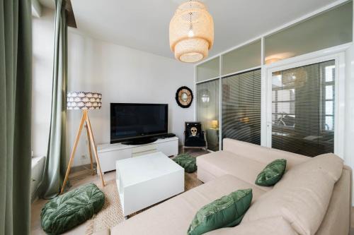 Moliere - Edgard Quinet Apartment | Quiet central Lyon AIL