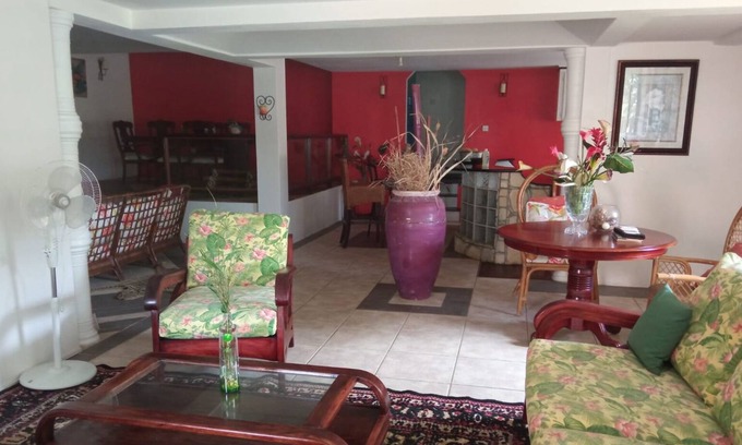 Petit Calivigny Apartment | Quiet, charming 2-bedroom apartment with AC, WiFi in lovely Fort Jeudy