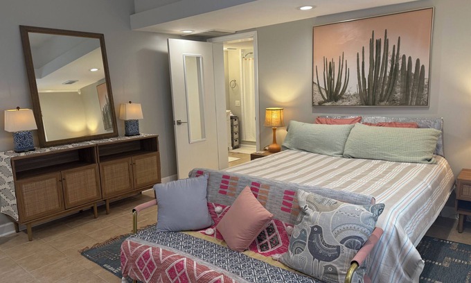 Savannah Cottage | Quiet, charming cottage central to all things Savannah