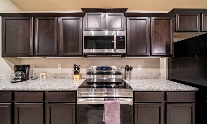 Lubbock House | Quiet Comfort - 3BR/2BA - New Construction