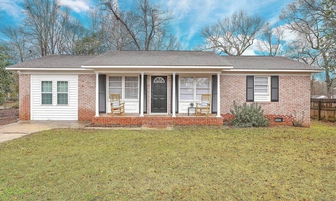 Goose Creek House | Quiet Comfort -Near Charleston Attractions- Family Friendly
