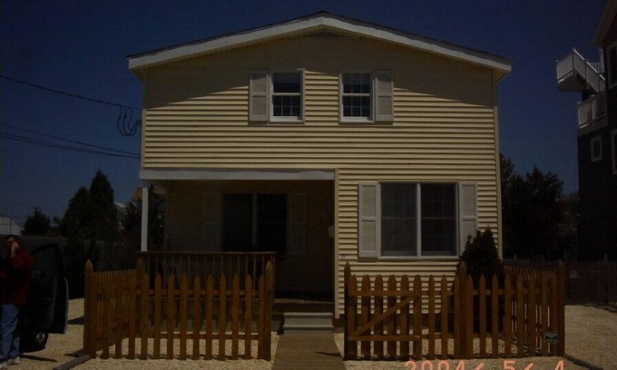 Surf City House | Quiet Convenient Beach Block Home