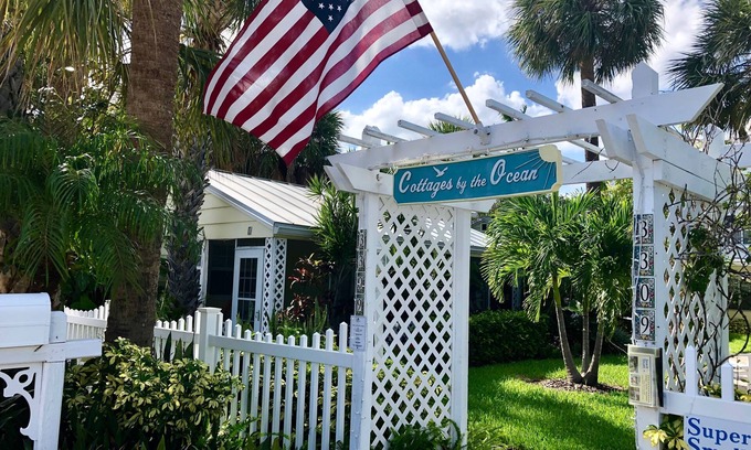 Pompano Beach House | Quiet Cottage, free Wi-fi, Sm Dog OK, Walk to beach