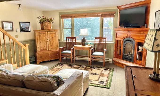 Lake Placid Cottage | Quiet Cottage Steps Away From Main St. Lake Placid