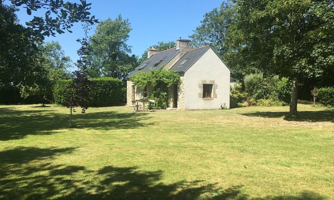 Plomeur House | Quiet country property in the heart of nature 5 minutes from the beach