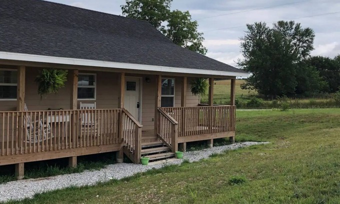 Brookline Station House | Quiet, country setting is what you will find at Country Cabin- Side B.