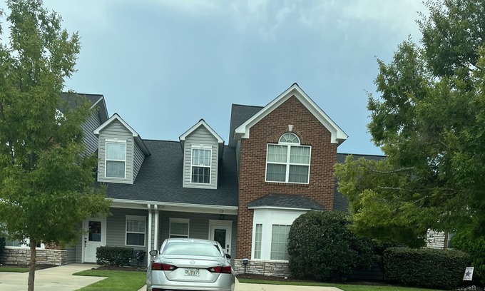Thomasville House | Quiet, Cozy well furnished upscale townhome located in beautiful Thomasville Ga