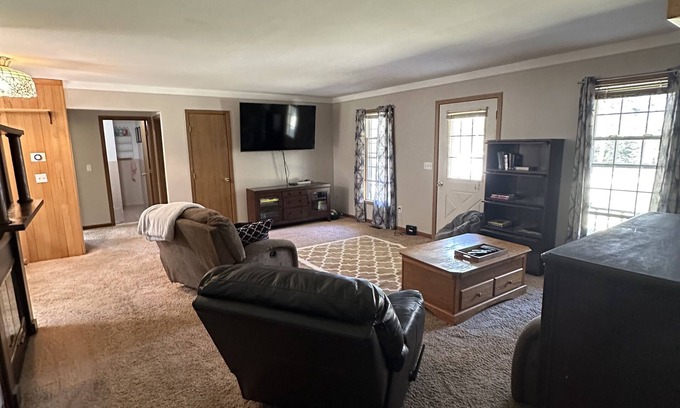 Fairview House | Quiet, Family Friendly, Up North Stay