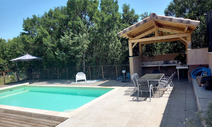 Les Vans Villa | Quiet family villa with pool